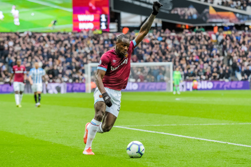 Michail Antonio i lënduar pas aksidentit me makinë