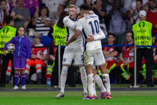 Një ndeshje dramatike mes Tottenham dhe Chelsea